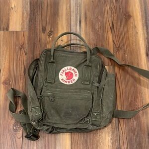 Kånken Green Backpack